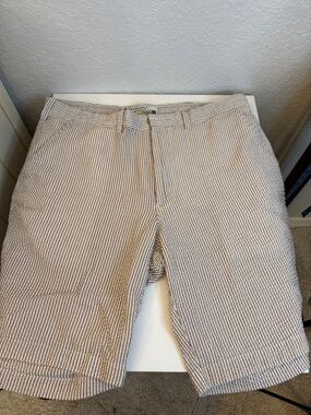 Weekenders Seersucker Chino Shorts in Beige and White Stripe